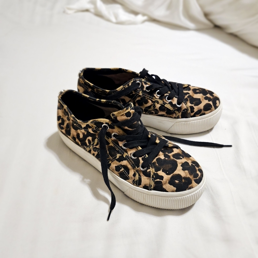 Steve Madden Emmi Platform Sneaker Leopard Print